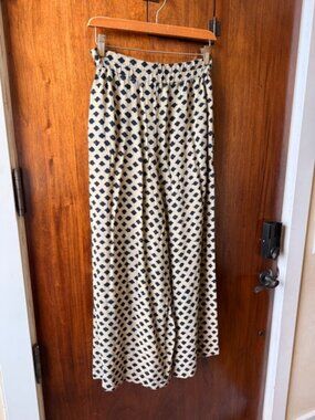 Flowy, lightweight pants